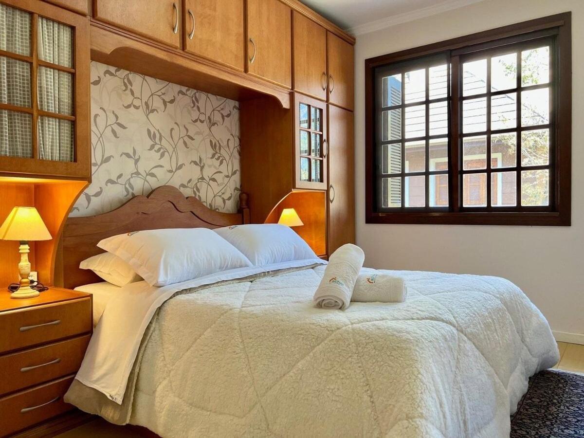 Apartamento San Pietro Centro 3 Dorm By Achei Temporada Gramado Esterno foto